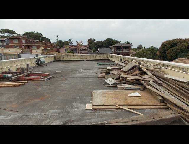9 BEDROOM HOUSE FOR SALE IN ISIPINGO RAIL